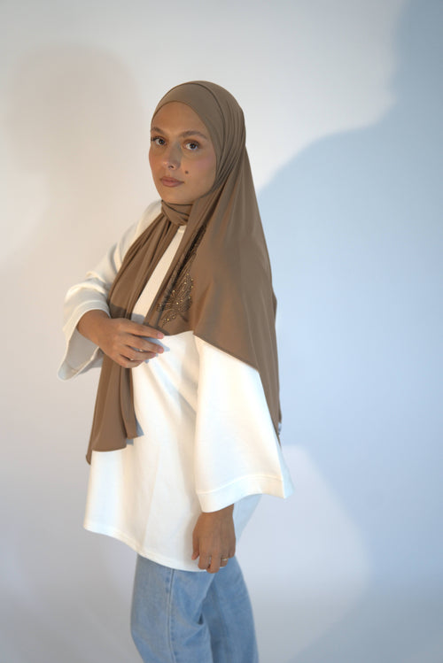 Large Hazelnut Feather